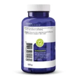 Blå Vitakruid – Fiskeolie Forte flaske (90 stk, 1000mg fiskeolie/softgel) med hvid etiket, der viser brugsvejledning, opbevaringsråd, stregkode, grønt "genanvendeligt emballage"-ikon. Nettovægt: 128 g.