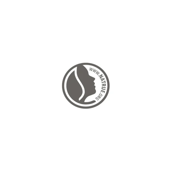 Grått cirkulært logo, der viser en ansigtssilhuet og et blad, med "WWW.NATRUE.ORG"-tekst omkransende, kan findes på Hemptouch - CBD håndcreme.